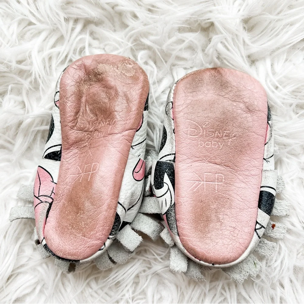 Freshly Picked x Disney Minnie Mouse Soft Sole Moccasins Size 4